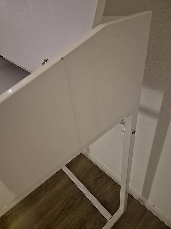 Tavoli da trucco: Schminktisch gratis abzugeben – Usato da Lupfig venduto da Alexa2712 1