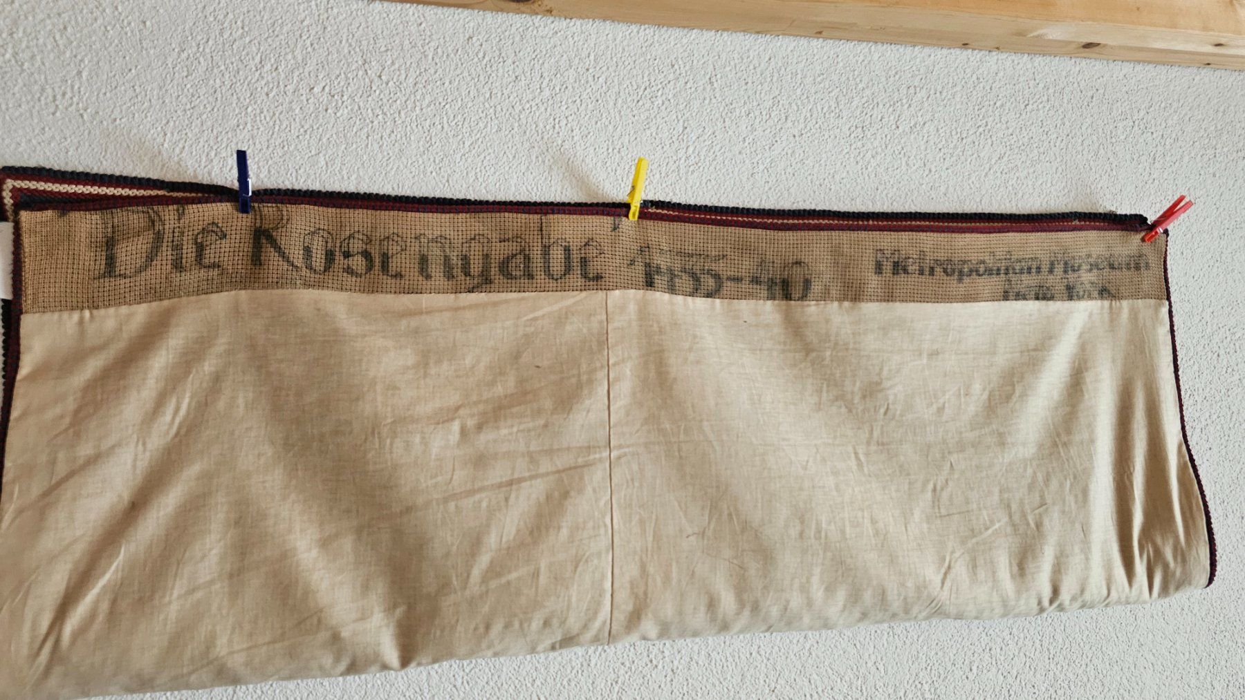 Teppiche: Wandteppich Die Rosengabe – Gebraucht aus Diessenhofen von Osio 1