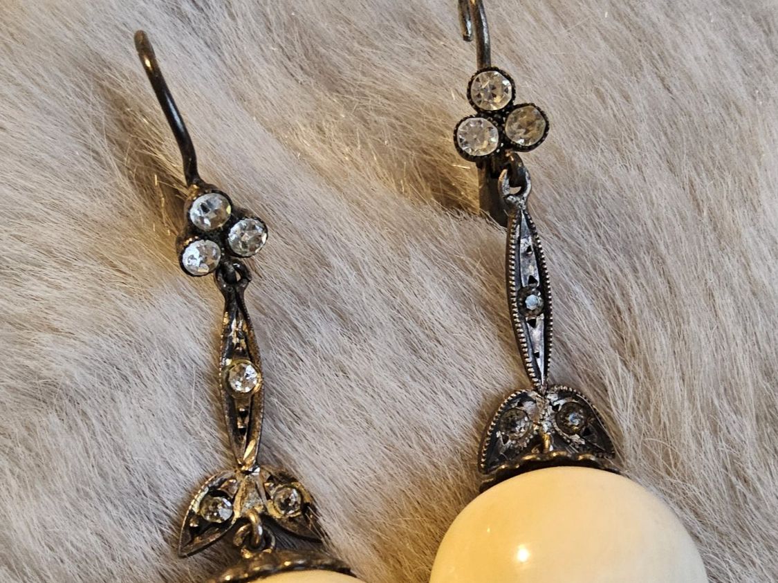 Orecchini pendenti & Orecchini a lobo: Antike exquisite Ohrhänger mit Bein /Glas, ca 1900 – Usato da Zürich venduto da gutsan 3