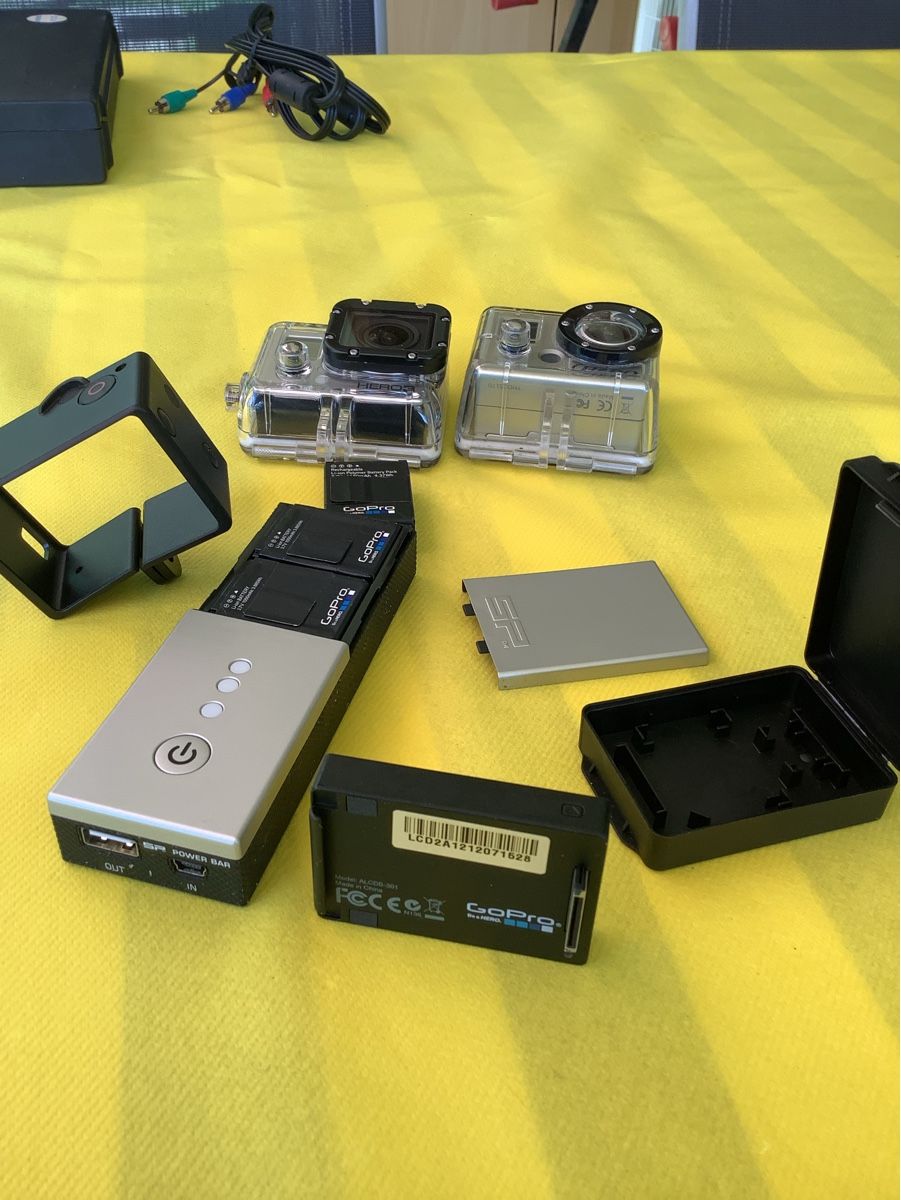 Videocamere: GoPro        2 caméras avec accessoires  – Usato da Chernex venduto da Paul096 3