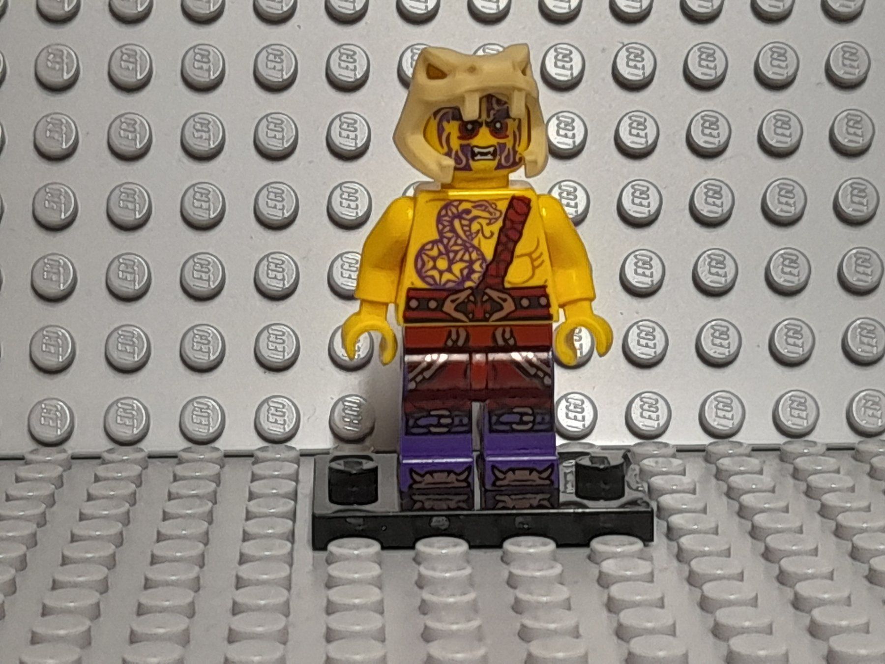 Lego Jouets: Lego Ninjago Figur njo0138 Chope – D'occasion à Derendingen par Boeni80