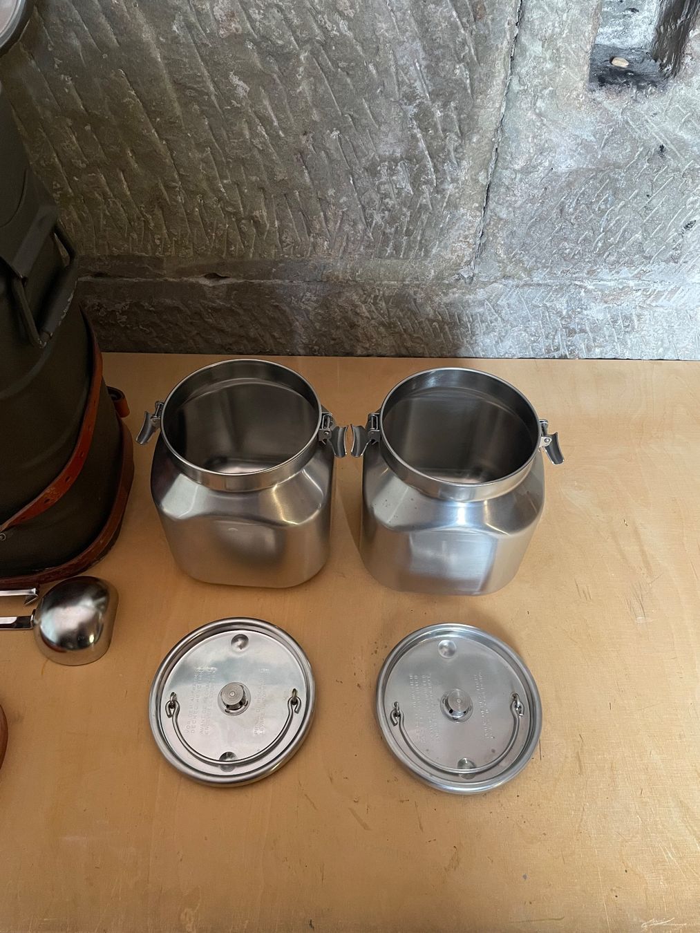 Appareils de cuisine: Speiseträger Schweizer Armee – D'occasion à Bern par respublica 6