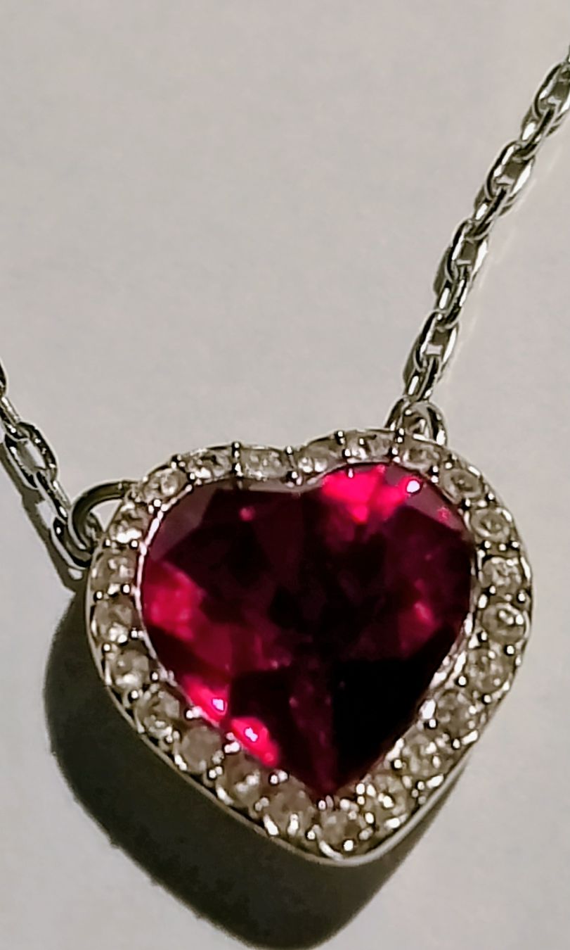 Swarovski Ketten: Swarovski Halskette Herz  – Gebraucht aus Therwil von col_m6rx