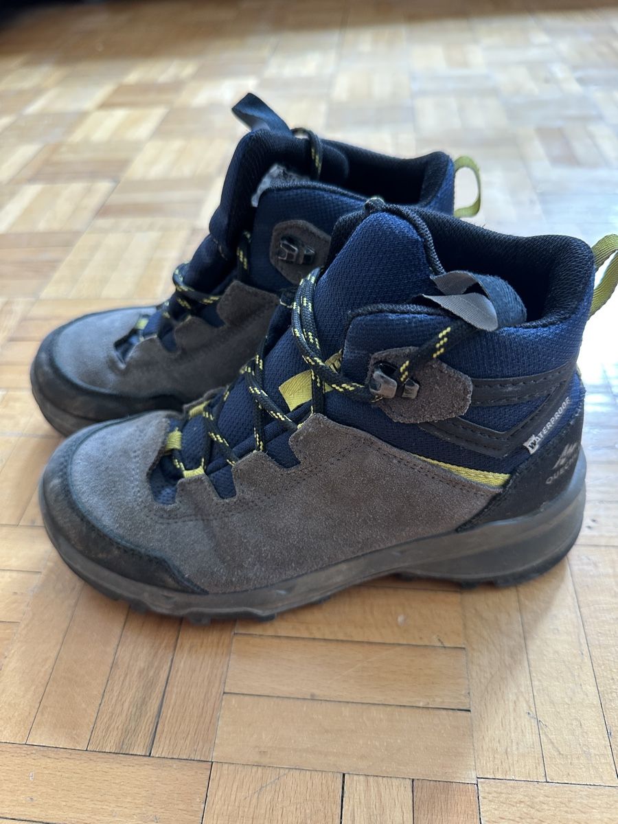 Decathlon Scarpe per ragazzi: Wanderschuhe Gr. 33 – Usato da Zürich venduto da Paleardi 1