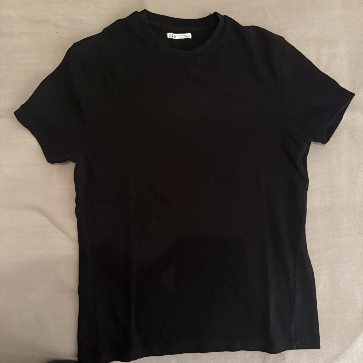 Zara T-Shirts: Zara T-Shirt Grösse M  – Gebraucht aus Hinwil von norisenya