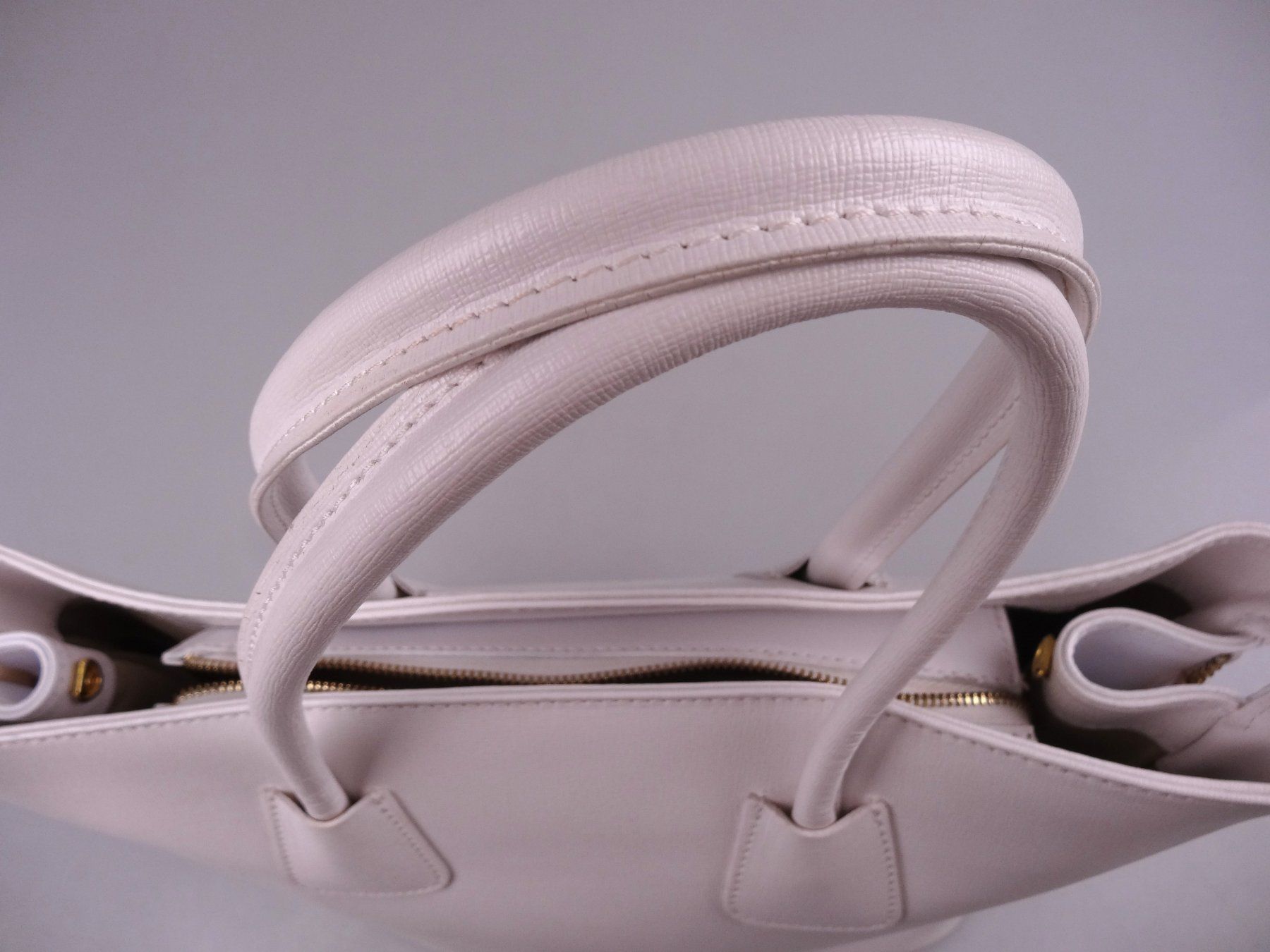 Borse da donna: Weisse Leder Handtasche Shopper – Usato da Volketswil venduto da brockipfannenstil 2
