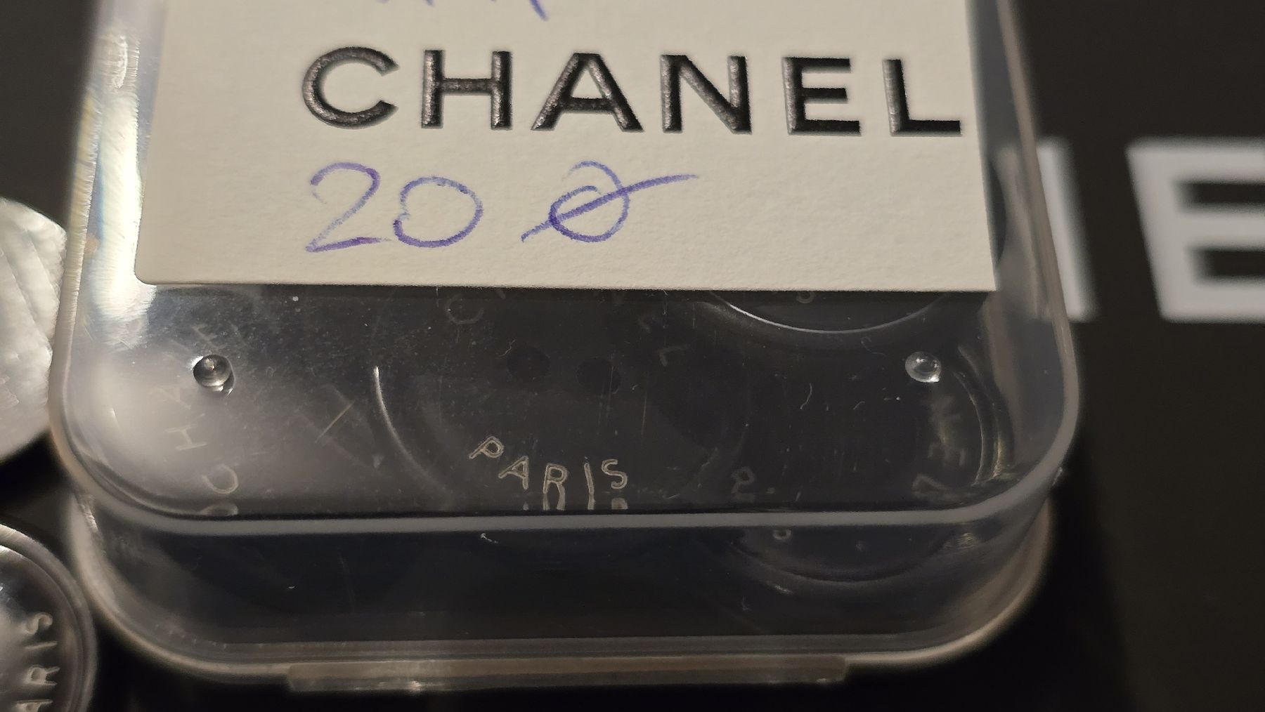 Knöpfe: Original Chanel Knopf 1 Stück – Neu (gemäss Beschreibung) aus wallisellen von funkelsternchen5 2