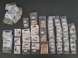 Umfangreiches Konvolut an gold- und mattgoldfarbenem Schmuck