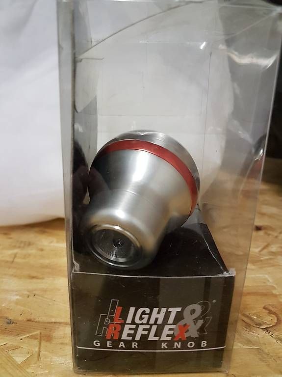 Giochi: Pomello per cambio con luci led – Usato da Giubiasco venduto da ton_vpl7 1