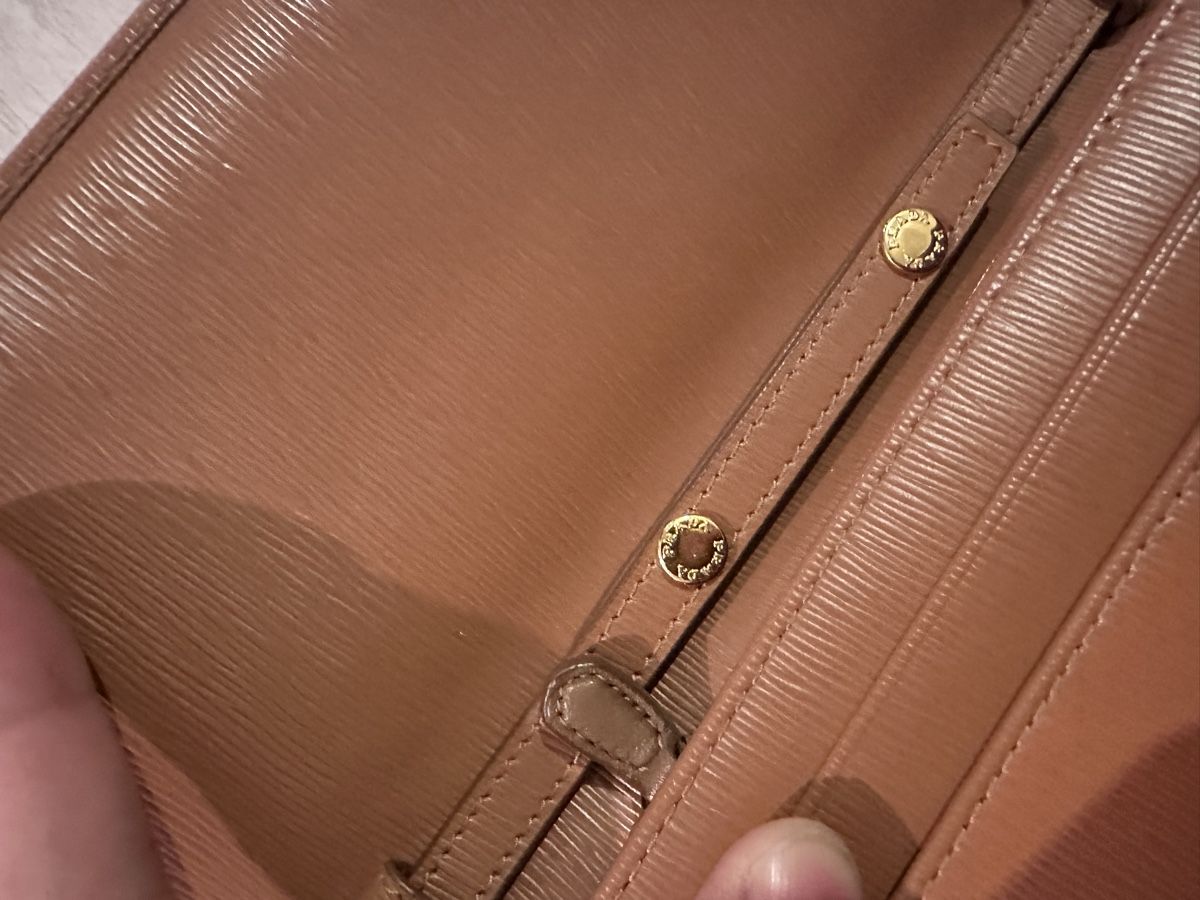 Prada Altro in  Abbigliamento & Accessori: Prada borsa a tracolla in pelle marrone con catena – Usato da Niedergösgen venduto da ani_bq8w 5