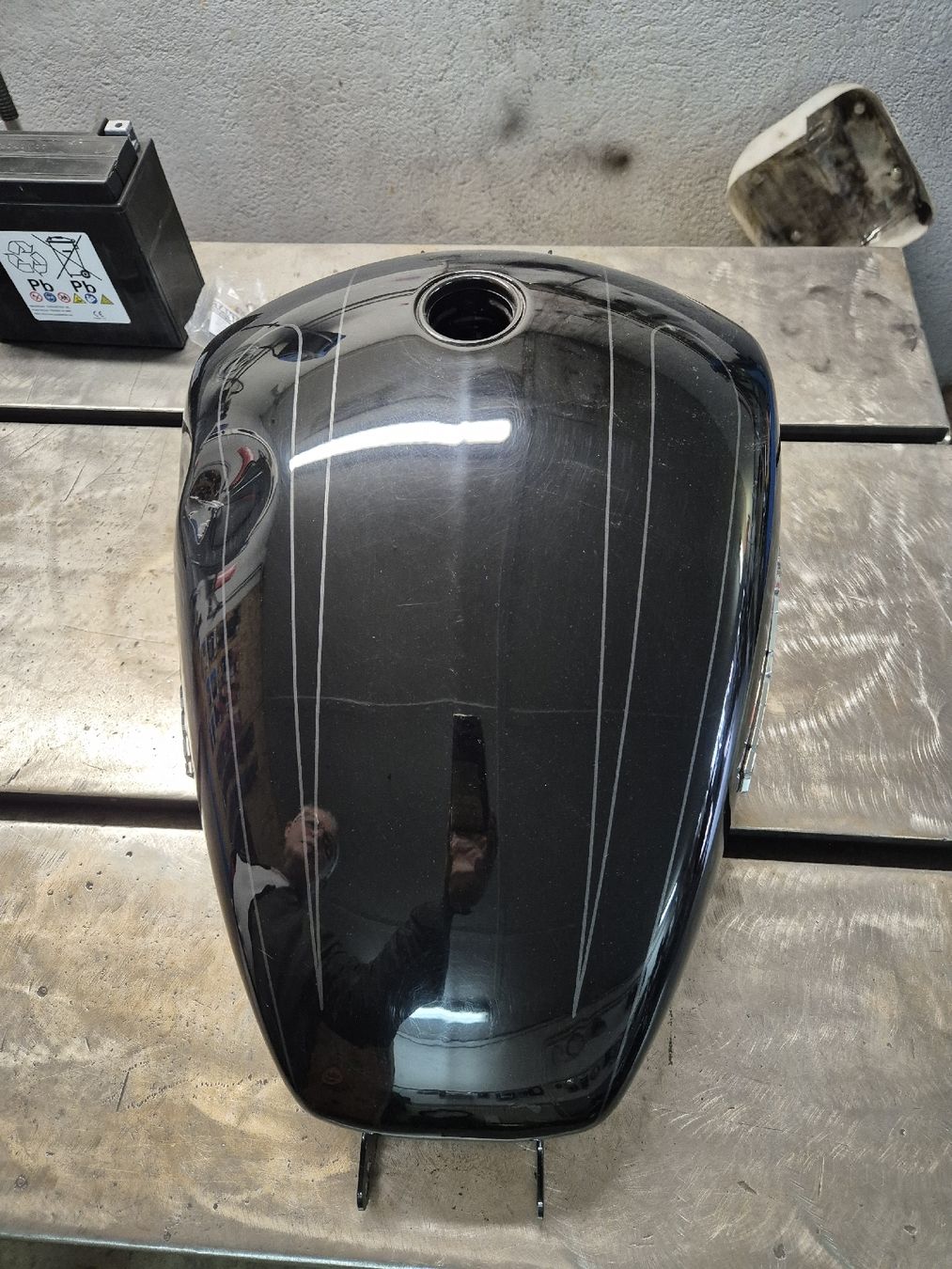 Harley-Davidson Tutti i ricambio per moto: Réservoir Harley-Davidson Sportster – Difettoso da Le Locle venduto da CHEGUA