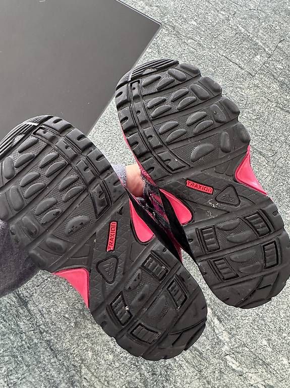 Scarpe per ragazzi: Wanderschuhe Gr 26 Terrex Adidas – Usato da Schiers venduto da ani_nd8h 2
