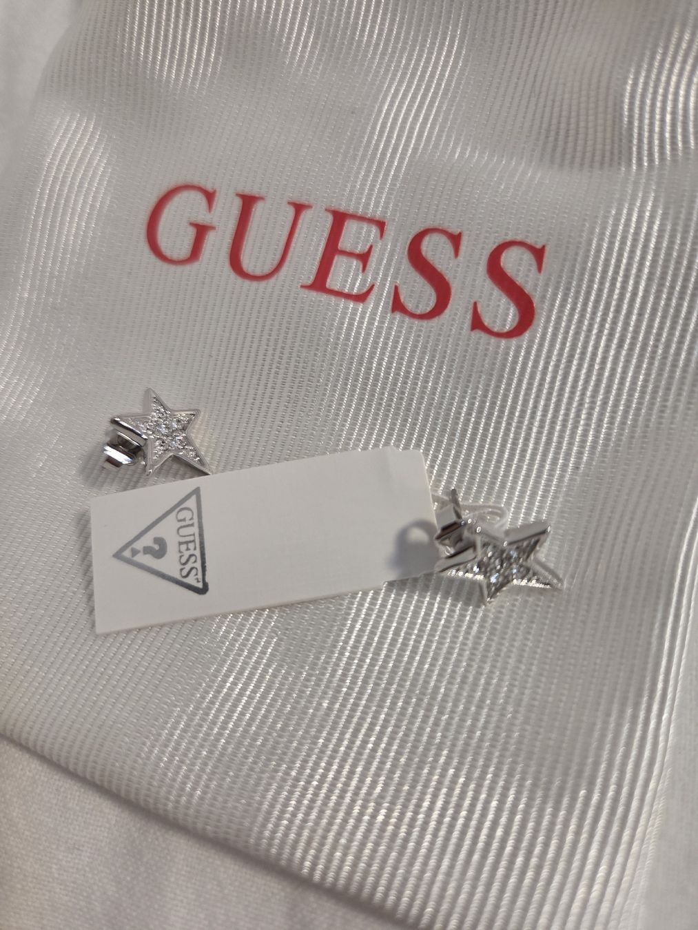 Guess Orecchini pendenti & Orecchini a lobo: Guess Ohrstecker, neu! – Nuovo e nell'imballaggio originale da Buchs ZH venduto da Solletico 1