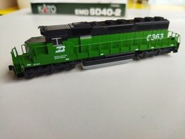 US-Diesellok SD40-2 "Burlinghton" grün von Kato N, Fabrikneu