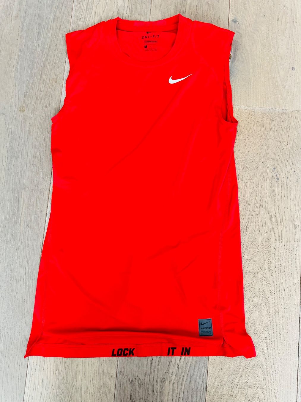 Nike T-shirt: Nike top L – Usato da Bern venduto da howi72