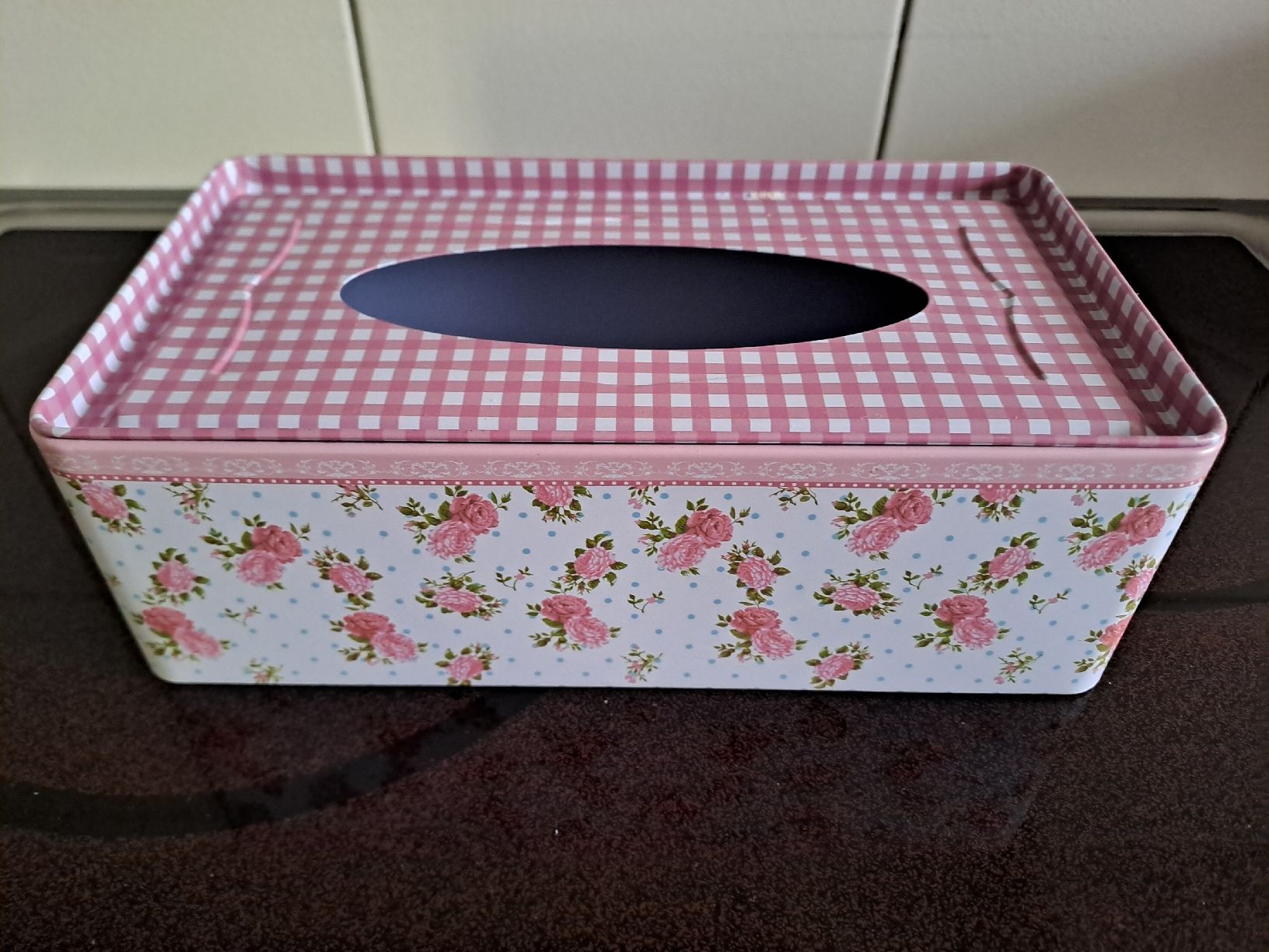 Tutte le decorazioni: Romantische Taschentuchbox Rosenmuster – Usato da Rickenbach LU venduto da bishiida 1