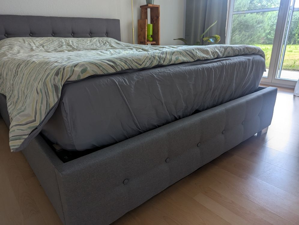 King size bed for sale (Gebraucht) in Spreitenbach für CHF 50 – nur ...
