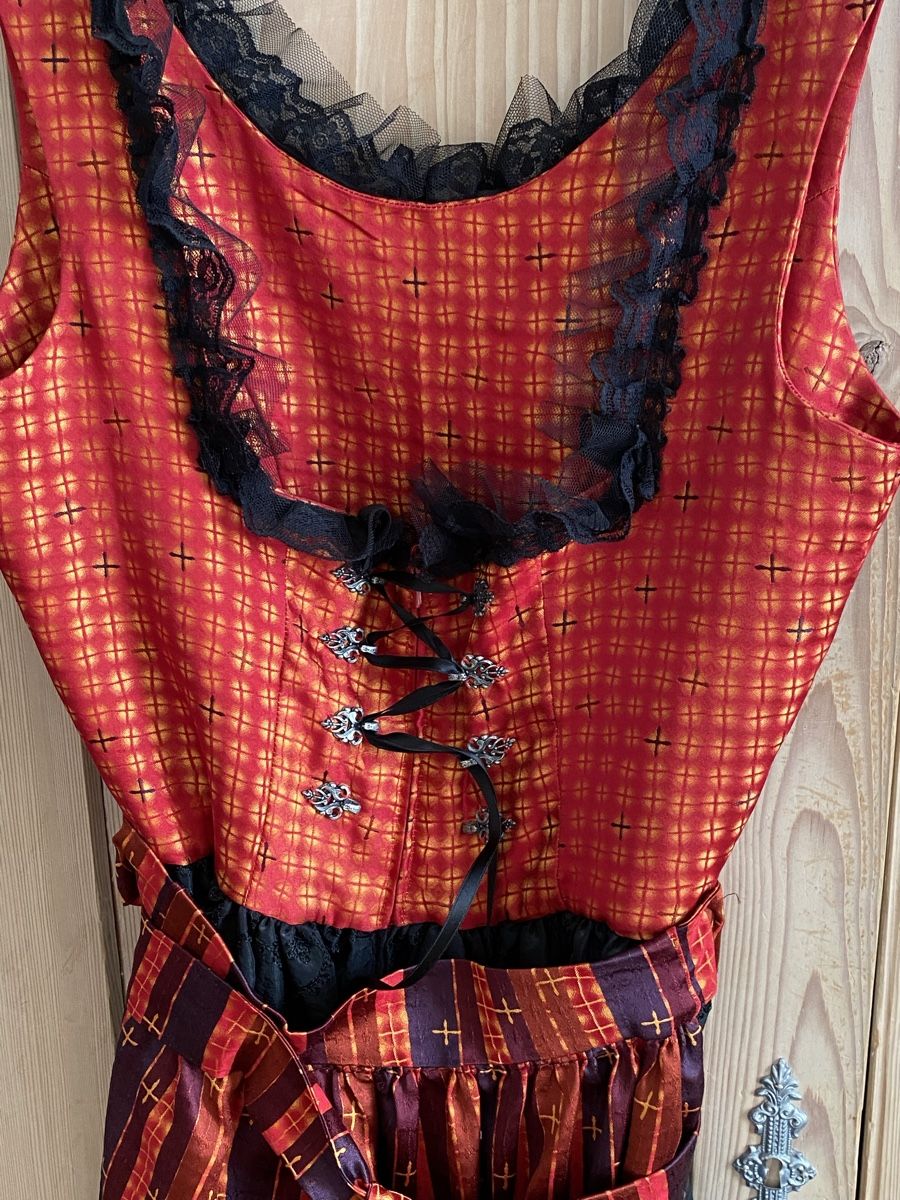 Costumes: DIRNDL Gr.34 – D'occasion à Mettmenstetten par Eve_hy8n 1