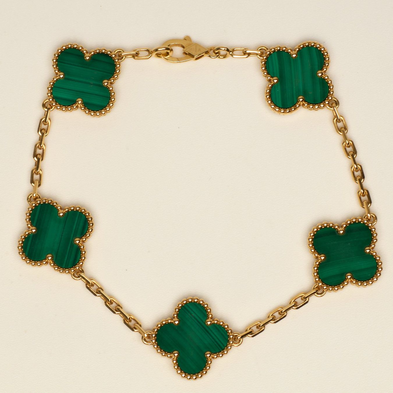 Van Cleef Bracciali & Braccialetti: Authentique Bracelet VAN CLEEF ARPELS Alhambra FULL SET – Nuovo (secondo la descrizione) da Carouge GE venduto da TLD 2