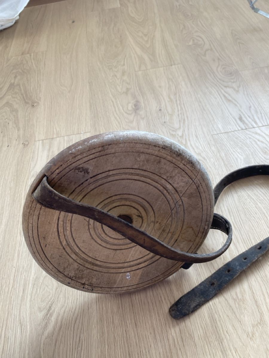 Sgabelli: Melkstuhl aus Holz – Usato da Hombrechtikon venduto da nep_7p5p 2