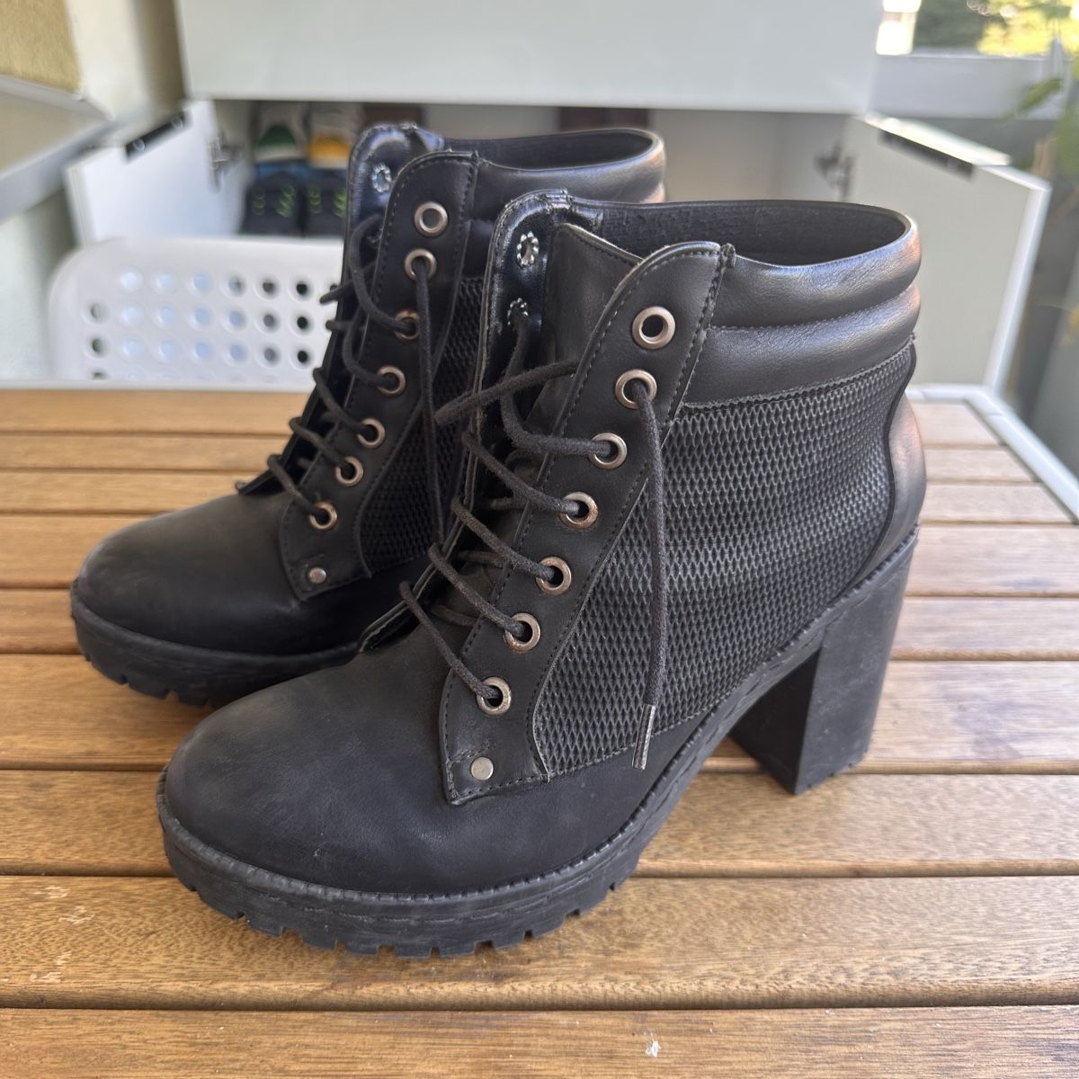 Scarpe da donna: Damenstiefel Größe 37 – Usato da Chur venduto da coskun