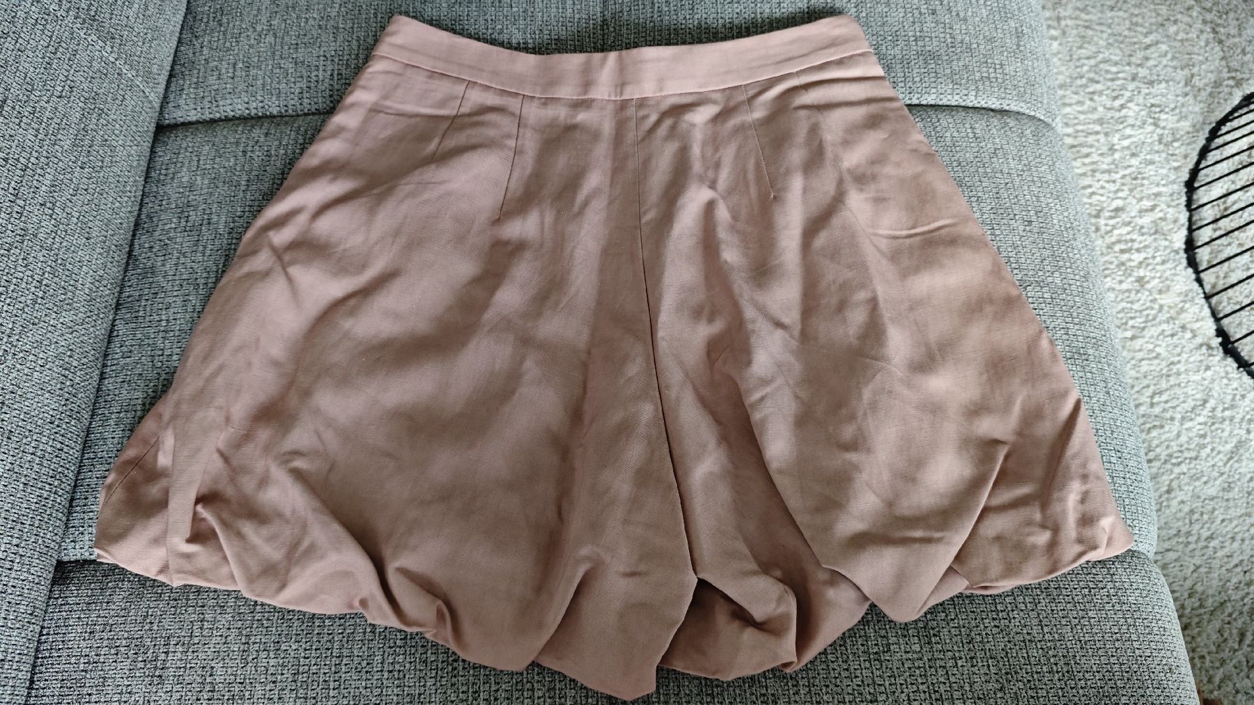 Massimo Dutti Pantaloni: Massimo Dutti Shorts, size 40, pleated, Summer Ready! – Nuovo (secondo la descrizione) da Zürich venduto da alu_dzr7 5