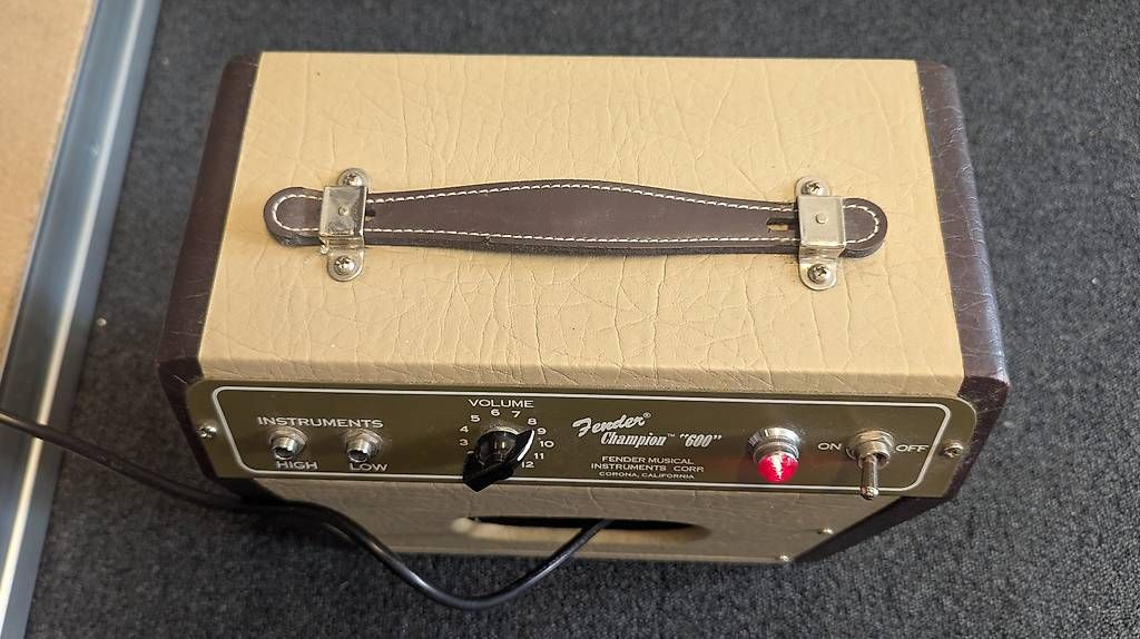 Fender Amplificatori: Fender Champion 600 – Usato da Zürich venduto da mangala123 2