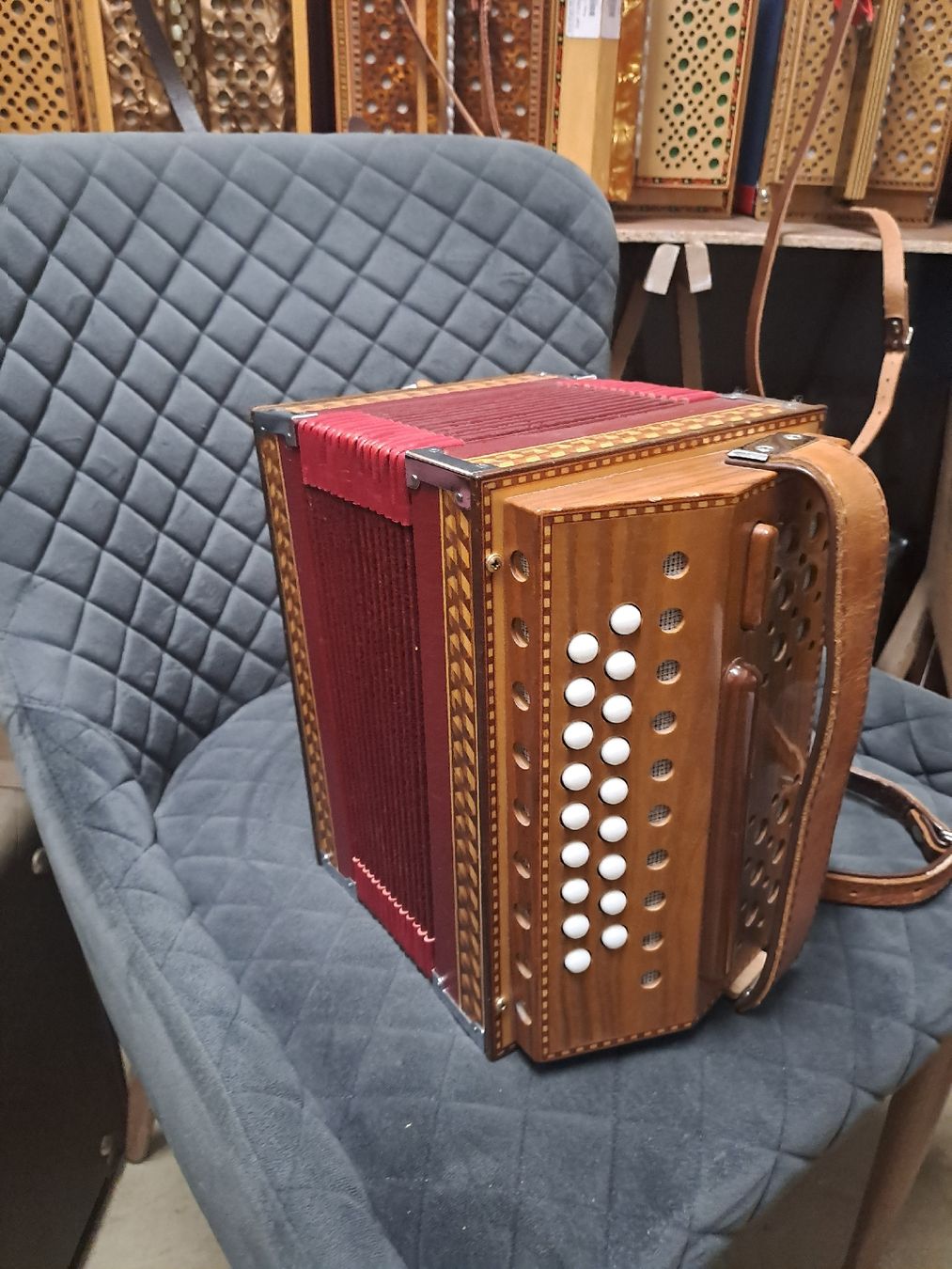 Musikinstrumente: schwyzerorgeli Klein  – Gebraucht aus Villeneuve von BibiVintage 9