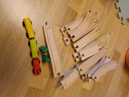 Holzeisenbahn kompatibel mit Brio