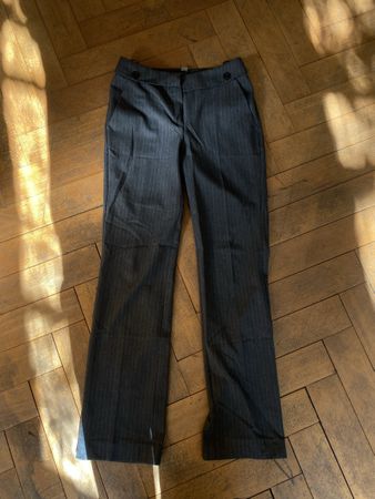 Damenhose MNG Suit grau Nadelstreifen Grösse 36