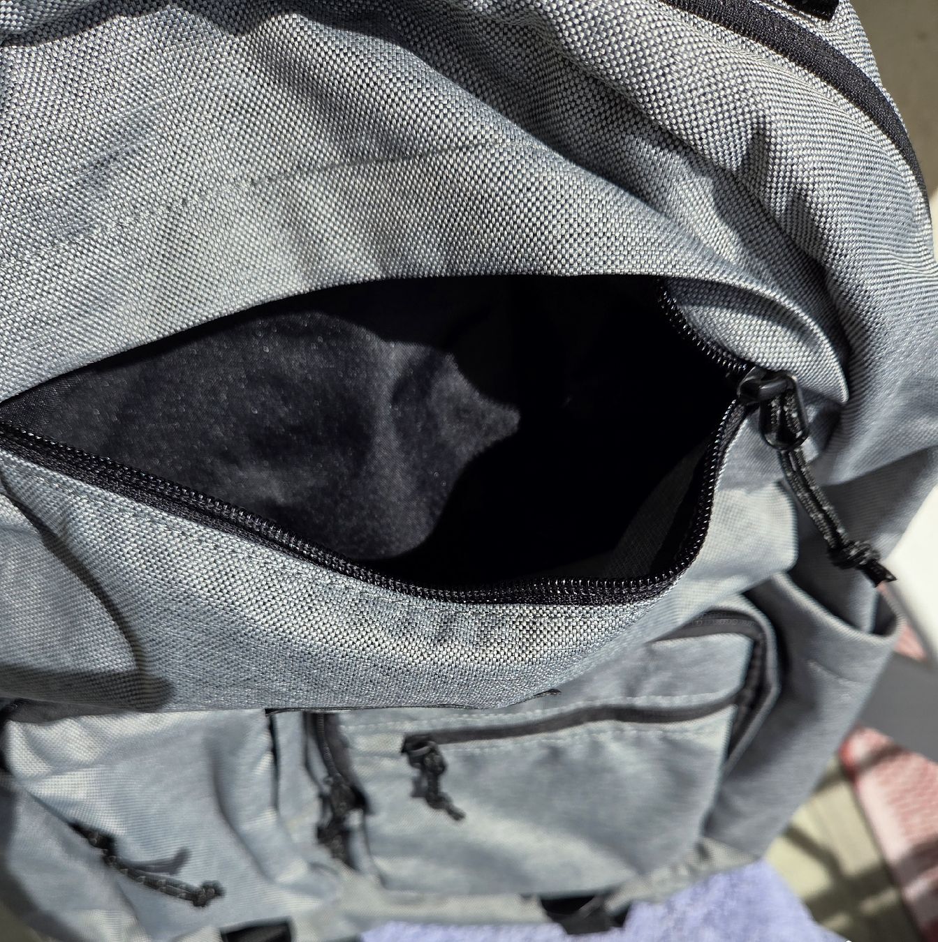 Dakine Zaini: Rucksack Dakine Method DLX 28L grau neu – Nuovo (secondo la descrizione) da Biel/Bienne venduto da lauchhammer100 4