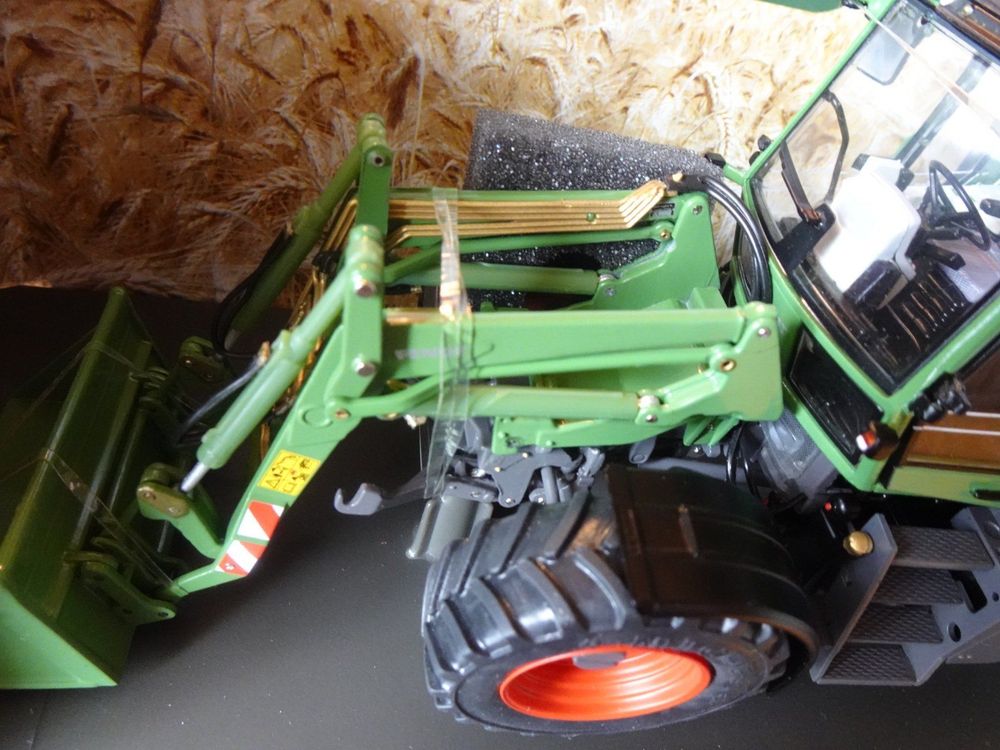 Weise-Toys Fendt Traktor Xylon 522 Mst 1:32 (Neu (gemäss Beschreibung