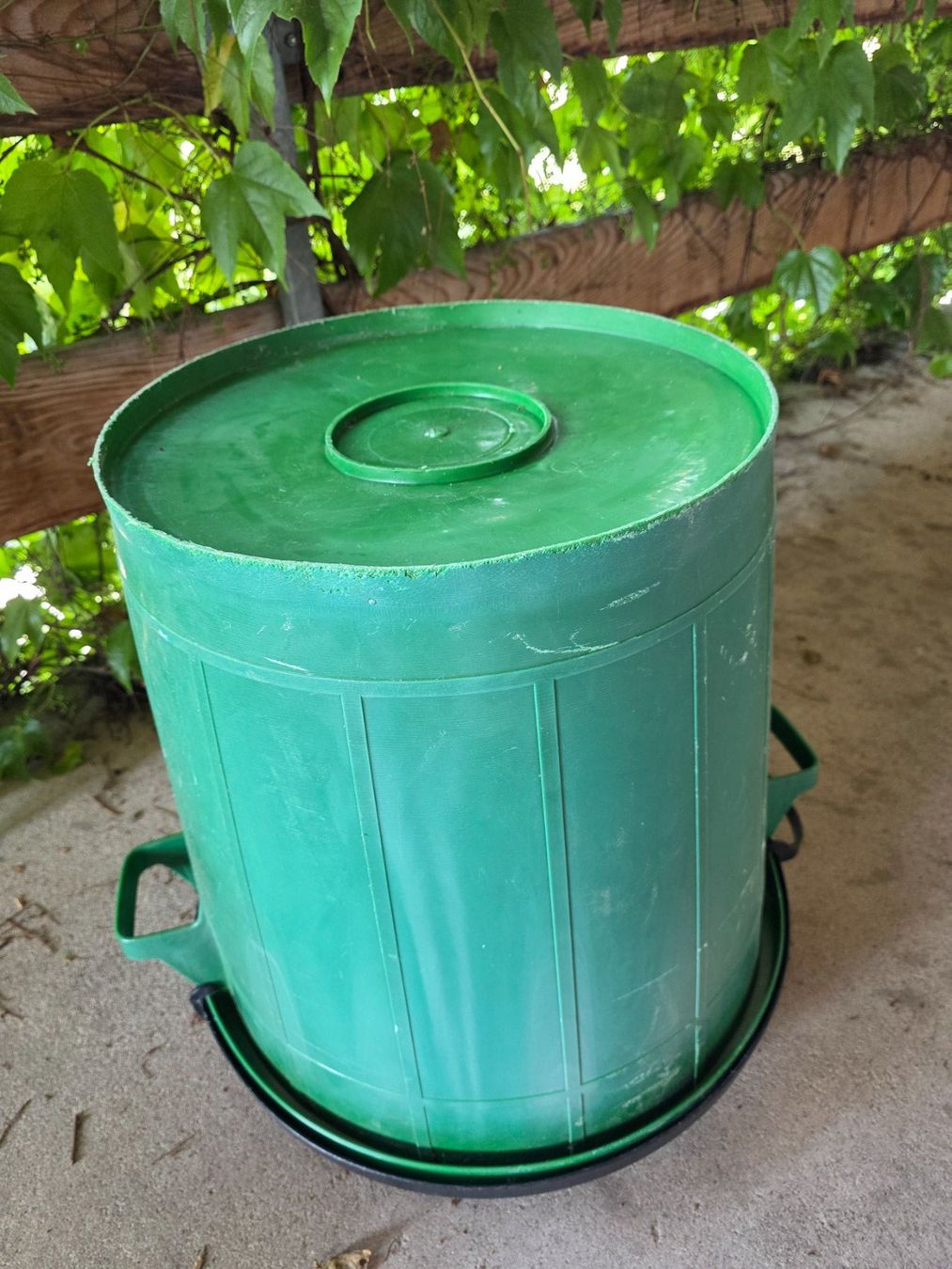 Autres articles pour la maison: grüne Garten Tonne Abfall Wasser Eimer 51 cm – D'occasion à Walterswil BE par Lonitti 6