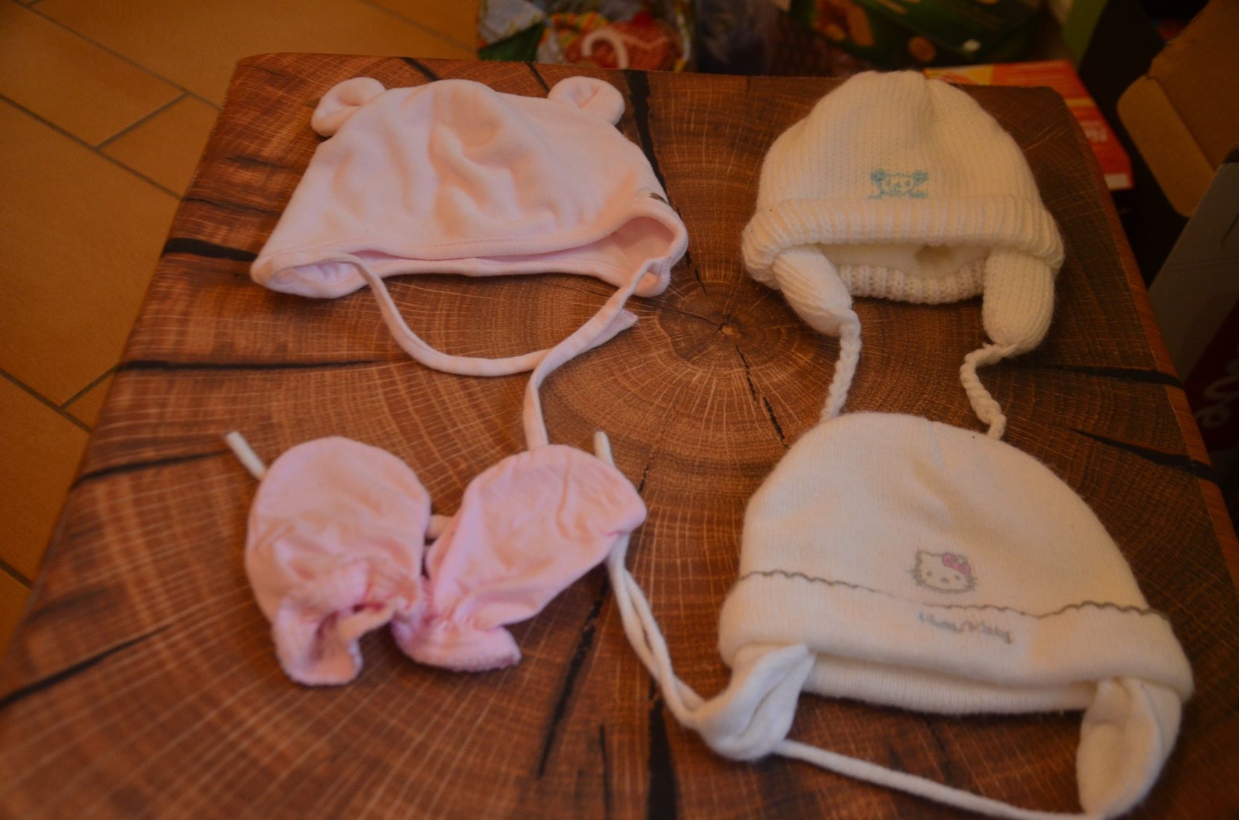 Lotti & Set di vestiti: TAILLE 62 - MUTZE PAKET – Usato da Chiasso venduto da Dolly015