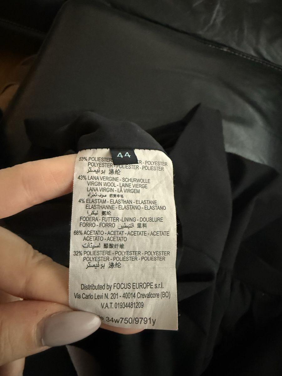 Guess Vestiti: Guess by Marciano elegantes schwarzes Kleid – Usato da Winterthur venduto da yar_dpp8 2