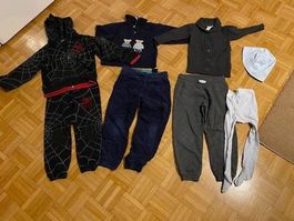 Kleiderpaket Junge 8-teilig Grösse 98 /104