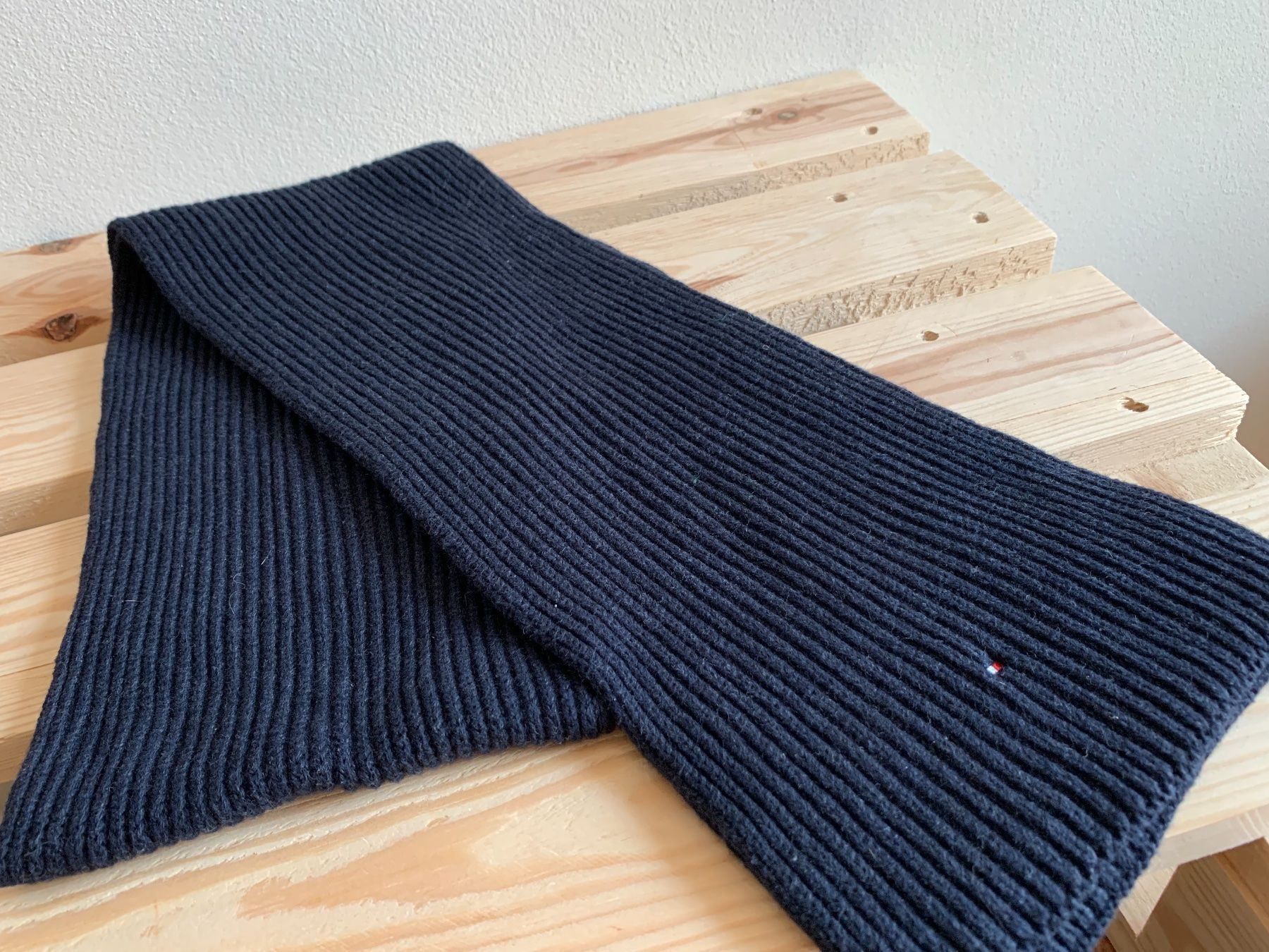Tommy Hilfiger Foulards & écharpes: Schal Tommy Hilfiger – D'occasion à Winterberg ZH par vanilleinspiration