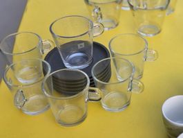 6 Espresso Nespresso  Tassen und Untersetzer