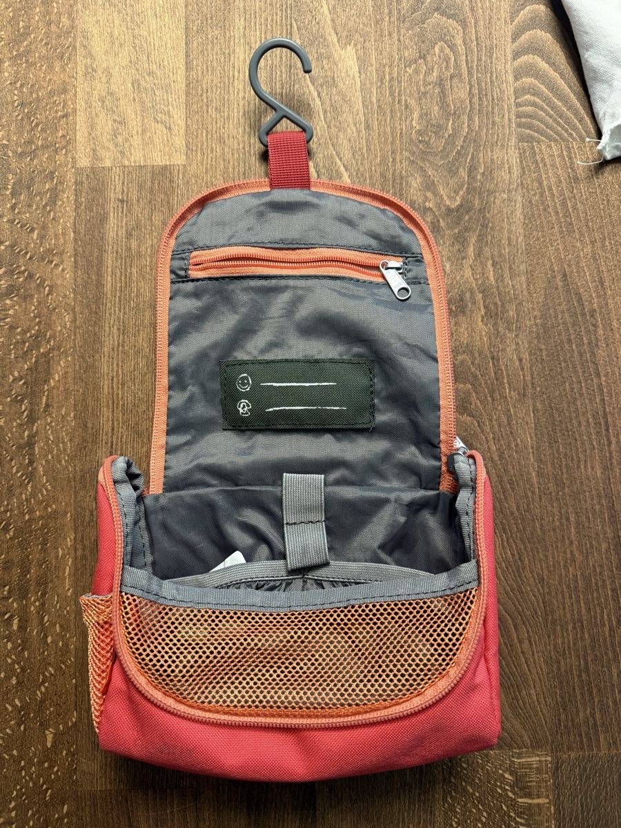 Kosmetikkoffer: Vaude Kinder Kulturbeutel Bobby, mit Haken – Gebraucht aus Zürich von oli_rbv6 1