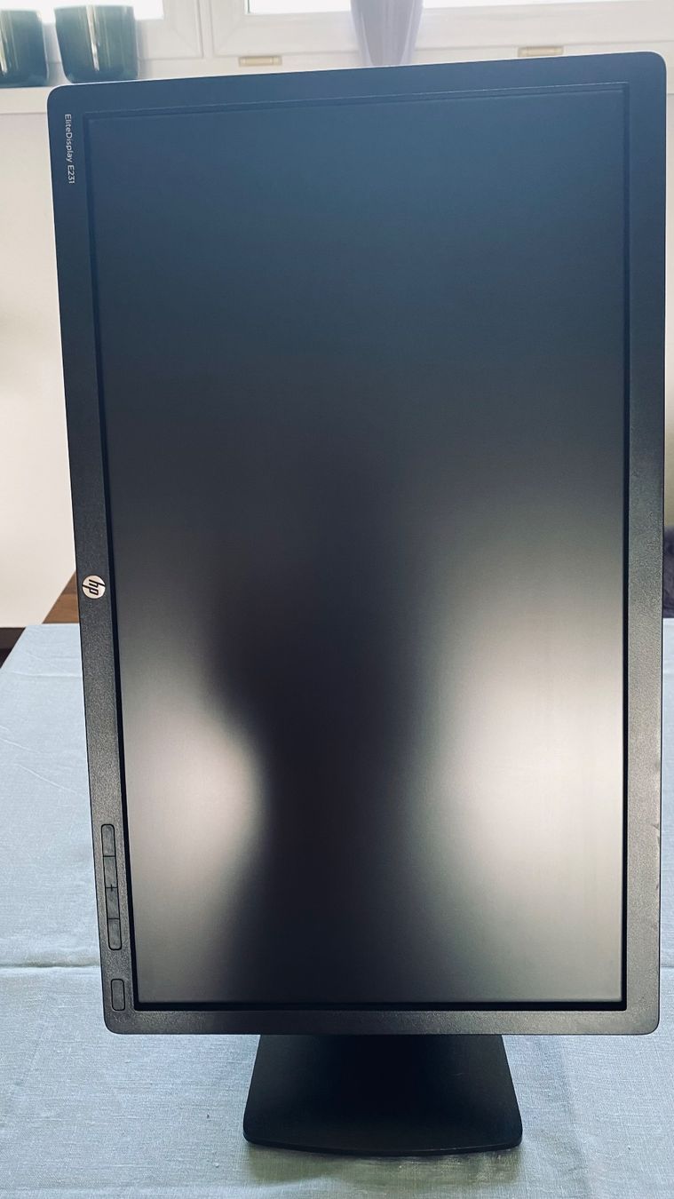 Hewlett Packard Monitor: HP EliteDisplay E231 – Usato da Fehraltorf venduto da akl_q6f5 1