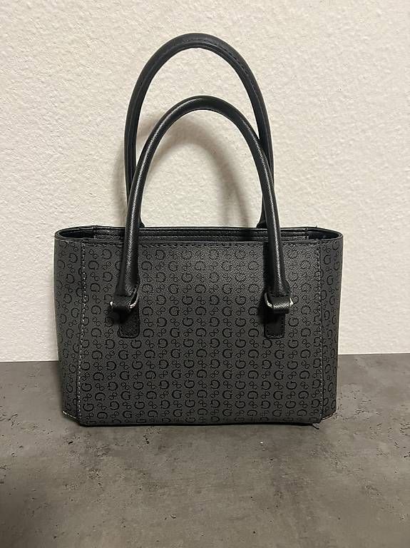 Borse da donna: Guess Tasche Schwarz !TOP! – Usato da Fislisbach venduto da The.Notorious 1