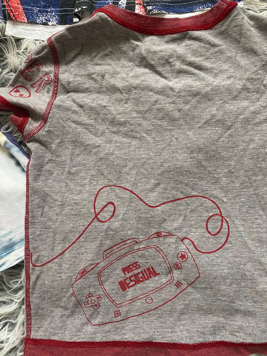 Lotti & Set di vestiti: 3 T-Shirts, Gr.104 – Usato da Vezia venduto da luce2011 6