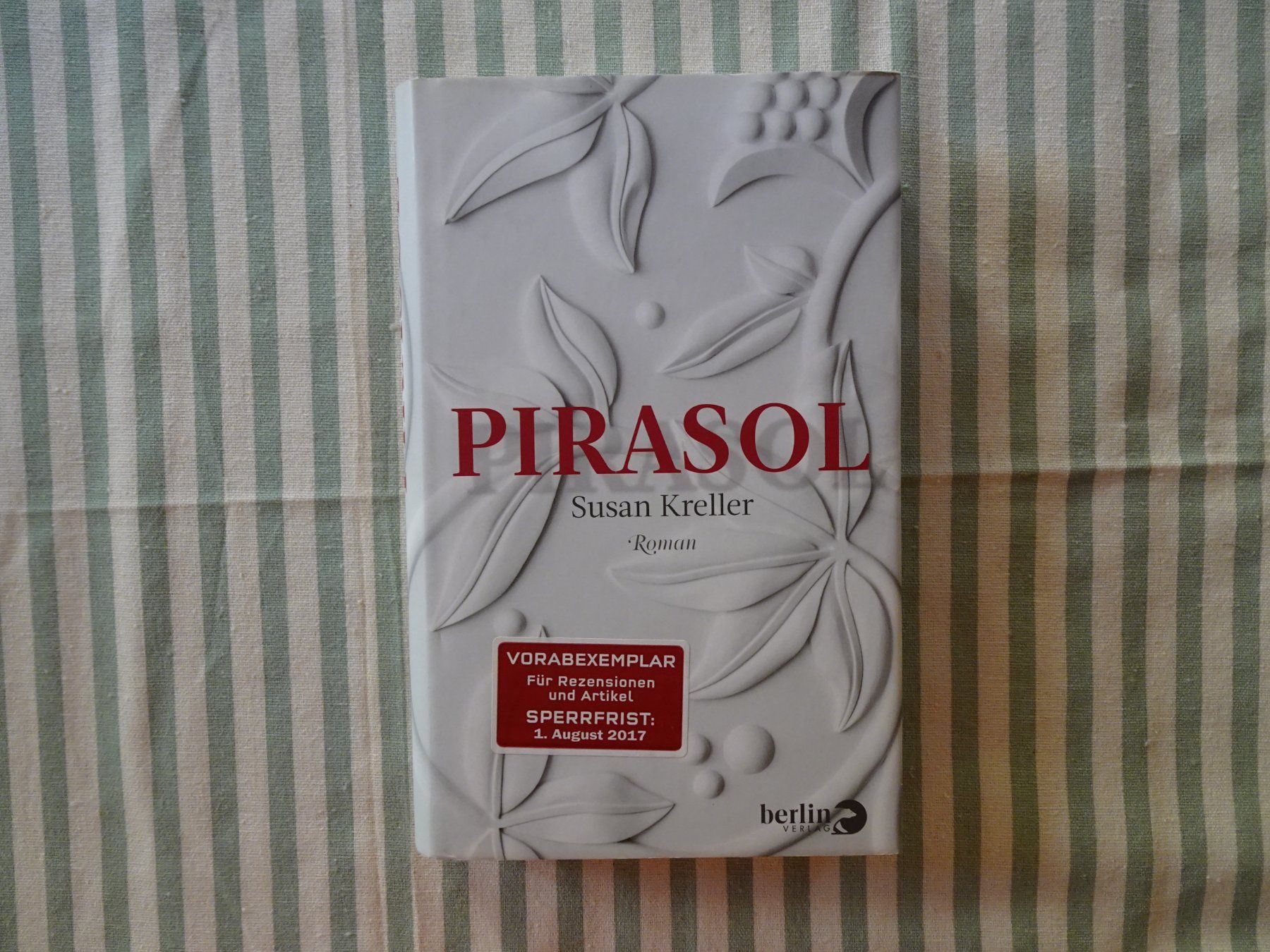 Libri: Susan Kreller - Parasol - Roman - B515 – Usato da Küssnacht am Rigi venduto da Bookslove-Divers