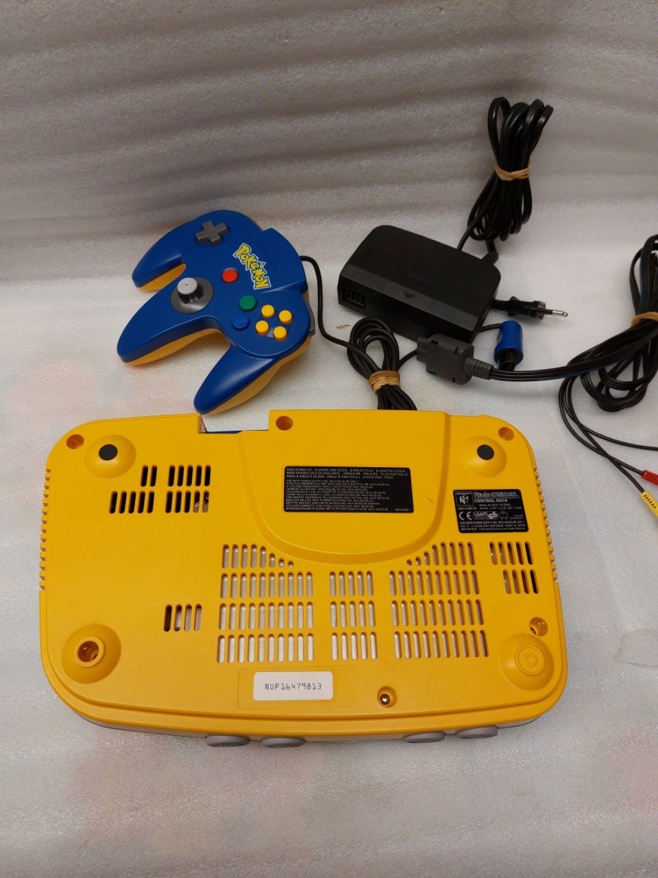 Nintendo Konsolen: Pikachu! Nintendo N64 Console PAL - RARE – Gebraucht aus Pambio Noranco von Pol69 7