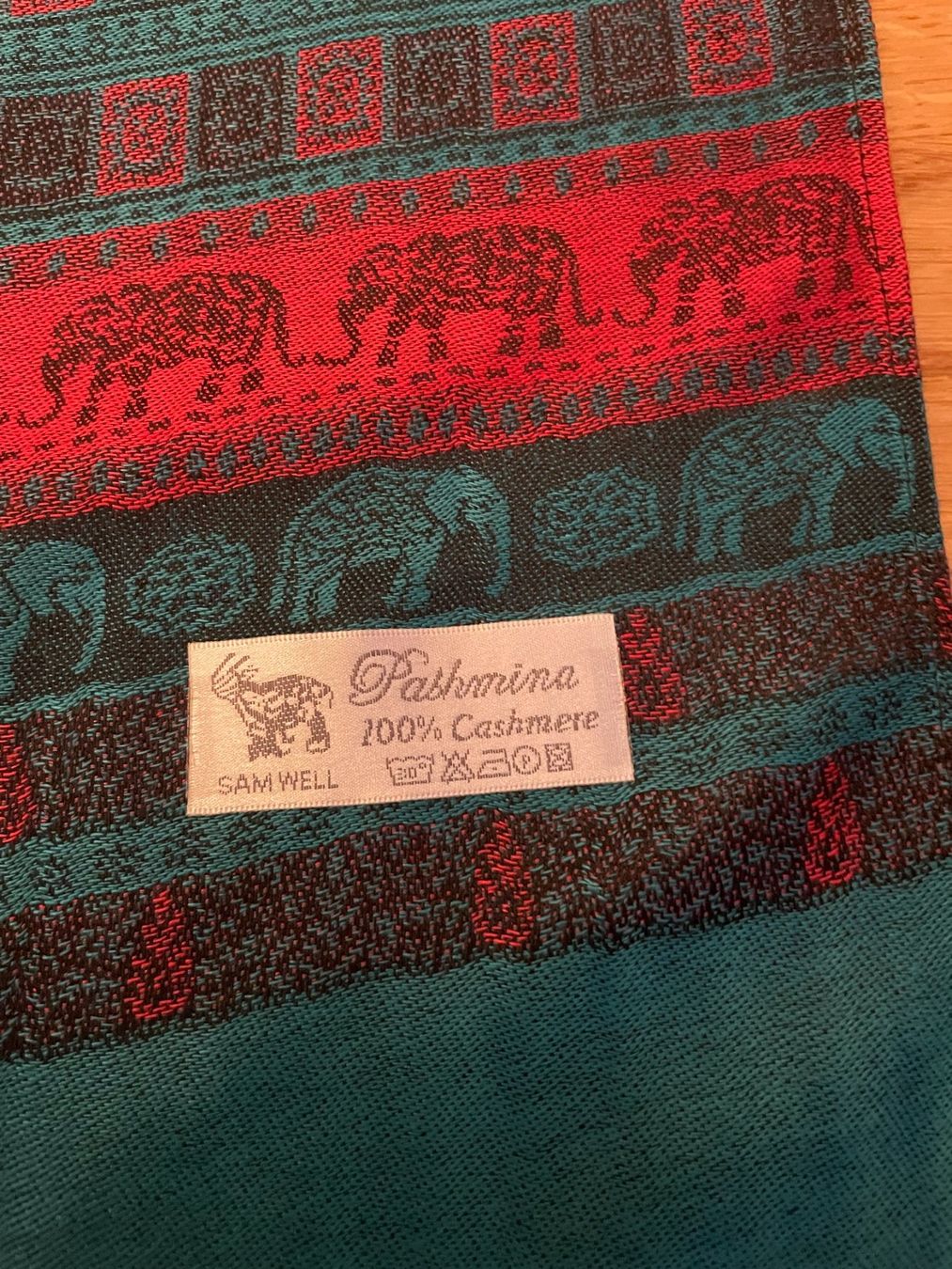 Foulard & Sciarpe: Schal/Tuch Handgemacht – Usato da Rapperswil SG venduto da Boadioz 1