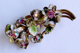Vintage-Blumenbrosche mit goldfarbenen Stielen*****