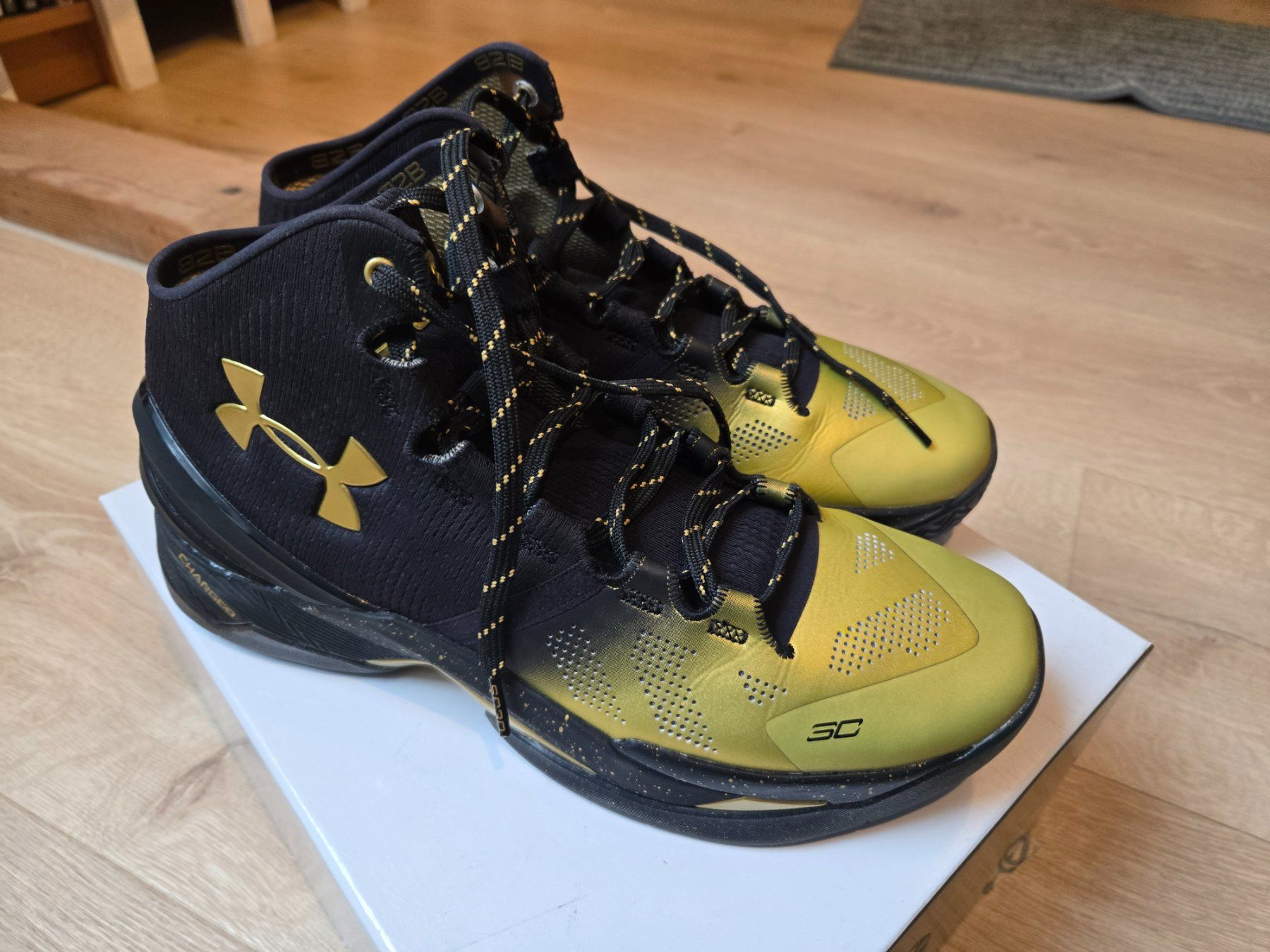 Under Armour Herrenschuhe: Curry 2 'Back to Back MVP' – Gebraucht aus Muttenz von doudard 1