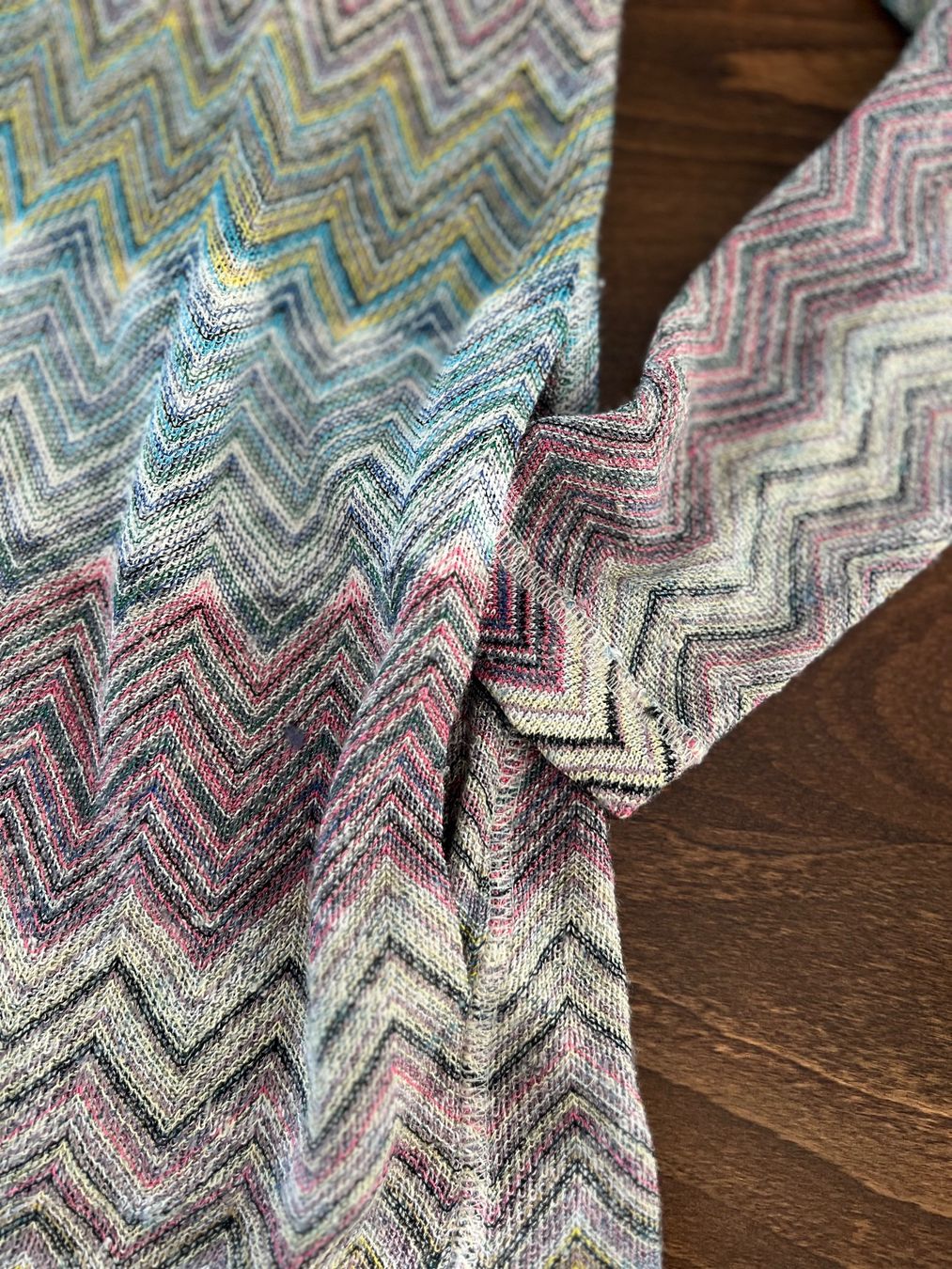 Riani Giacche: Riani- Bunte Sommer-Strickjacke, Grösse M, – Usato da Ebmatingen venduto da Mistelu 2