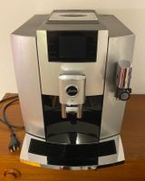 Jura E8 Moonlight Silver SB Kaffeemaschine Vollautomat