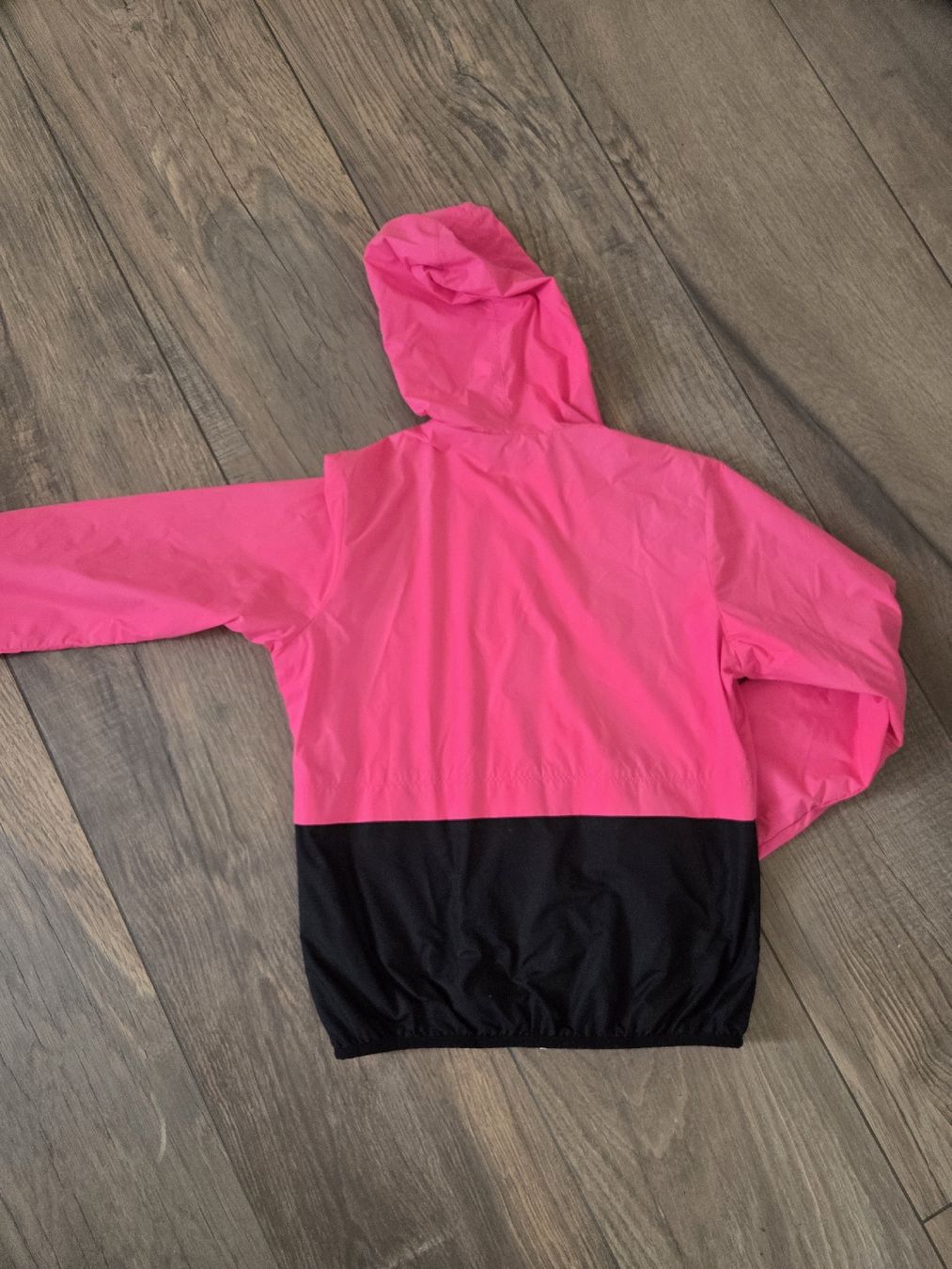 Nike Giacche: NIKE leichte Jacke M – Usato da Frauenfeld venduto da bea_6m8y 1